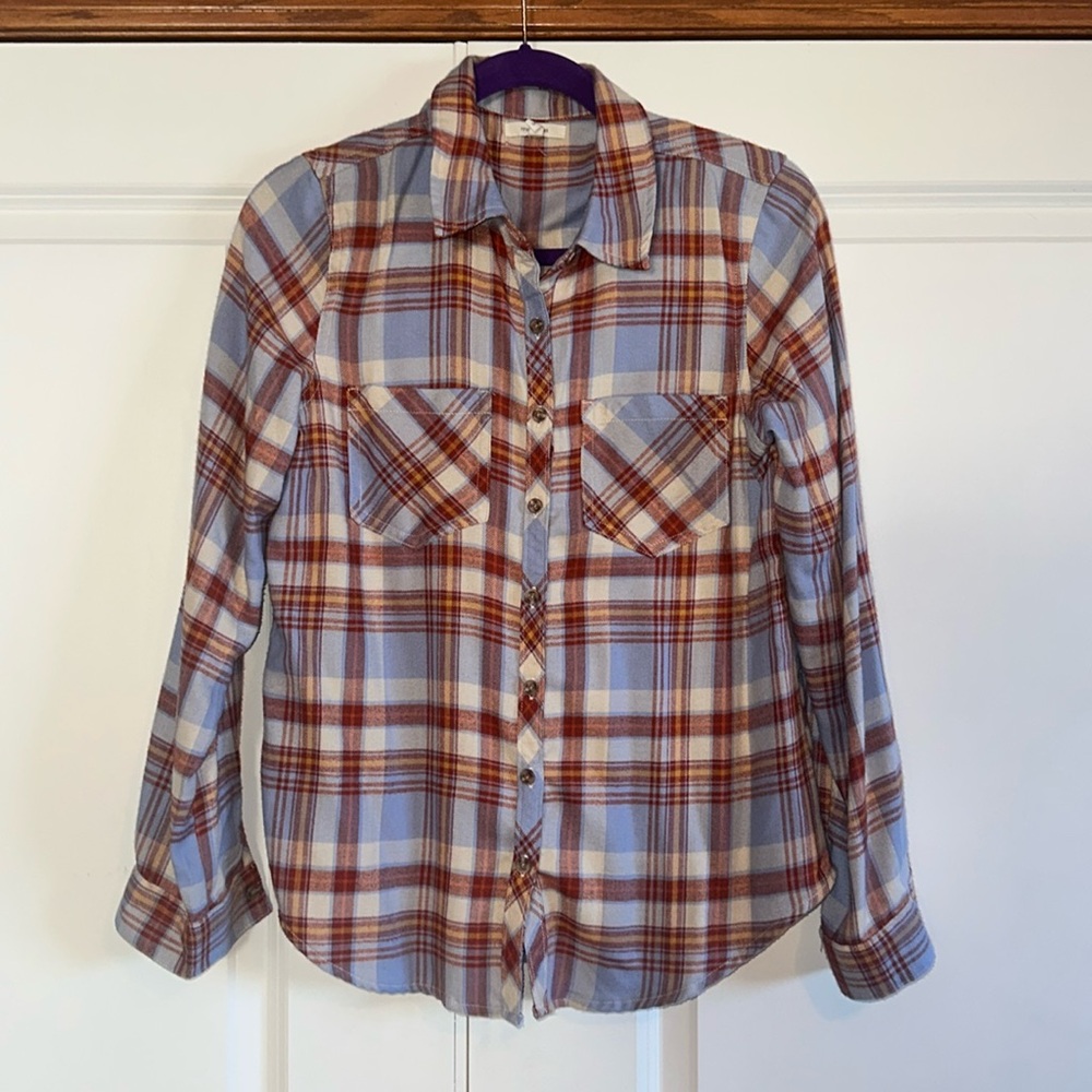 Women’s Maurices plaid button down shirt